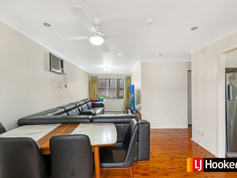 13/4 Dotterel Place, Ingleburn NSW 2565