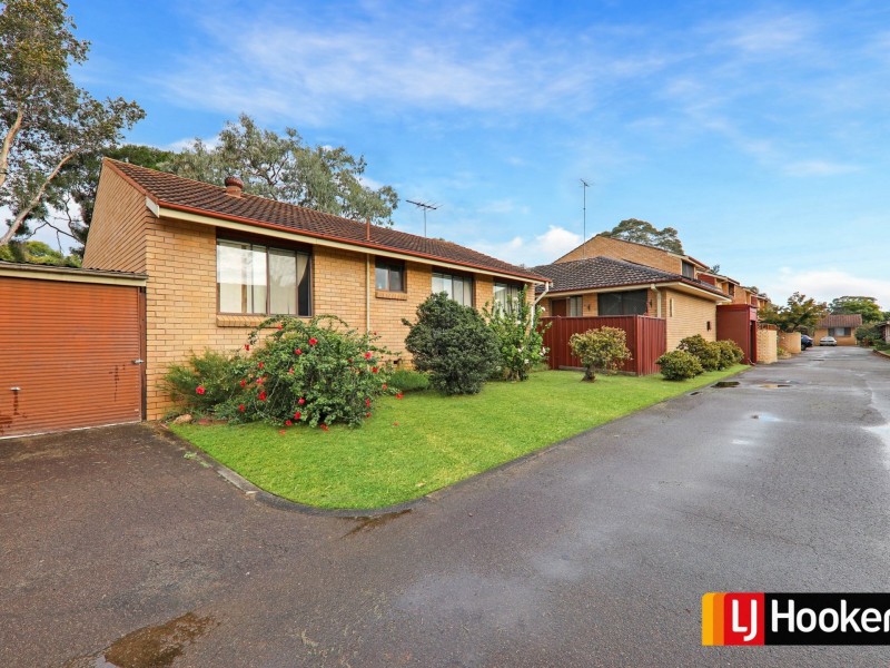 13/4 Dotterel Place, Ingleburn NSW 2565