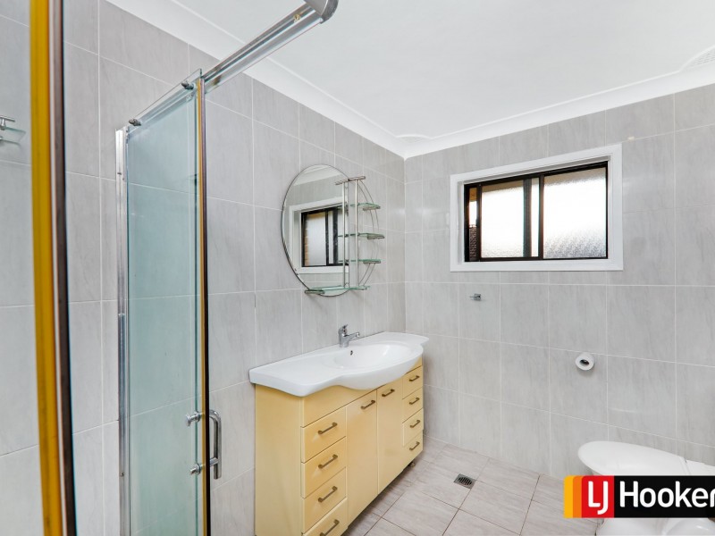 13/4 Dotterel Place, Ingleburn NSW 2565