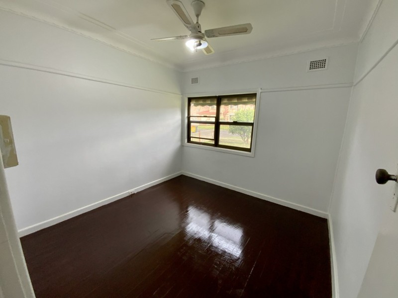 14 Saywell Road, Macquarie Fields NSW 2564