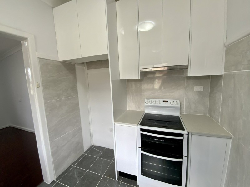 14 Saywell Road, Macquarie Fields NSW 2564