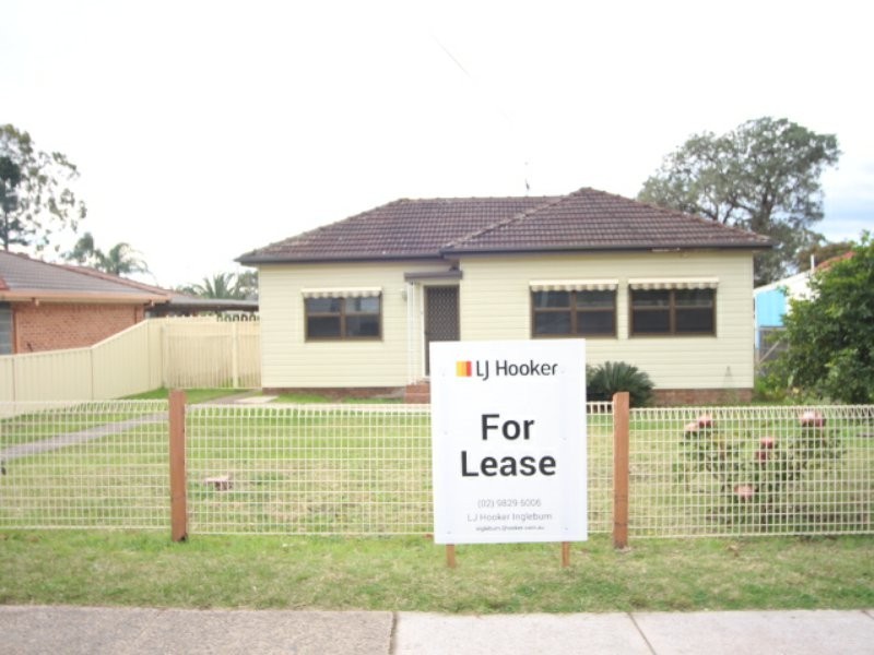 14 Saywell Road, Macquarie Fields NSW 2564