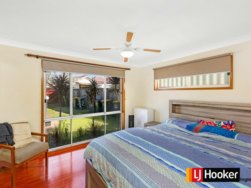 3/9 Fuchsia Crescent, Macquarie Fields NSW 2564