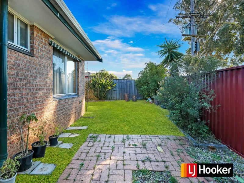 3/9 Fuchsia Crescent, Macquarie Fields NSW 2564