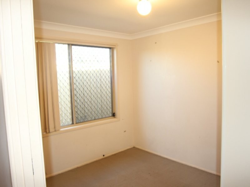 18 Burkhart Place, Minto NSW 2566