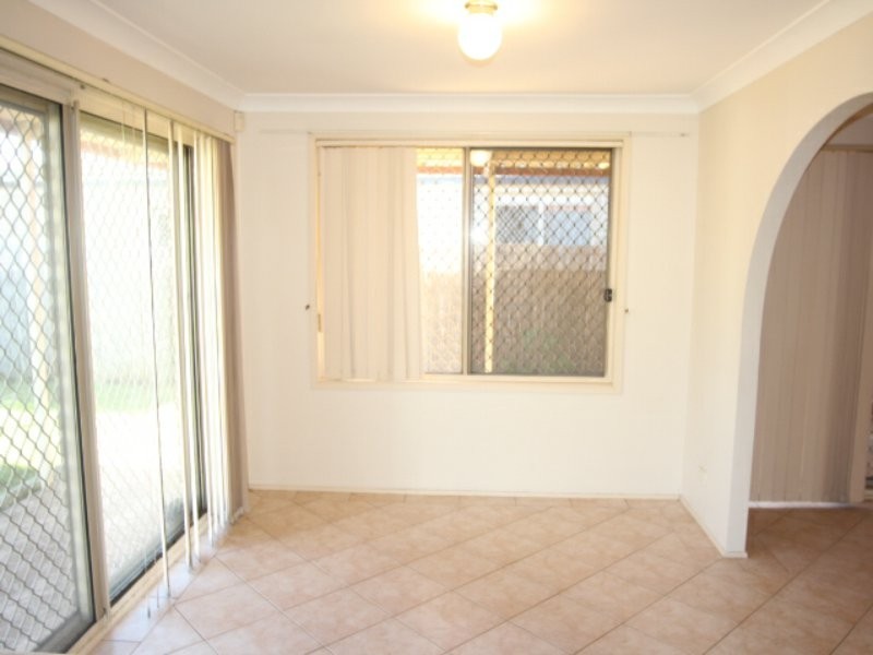 18 Burkhart Place, Minto NSW 2566