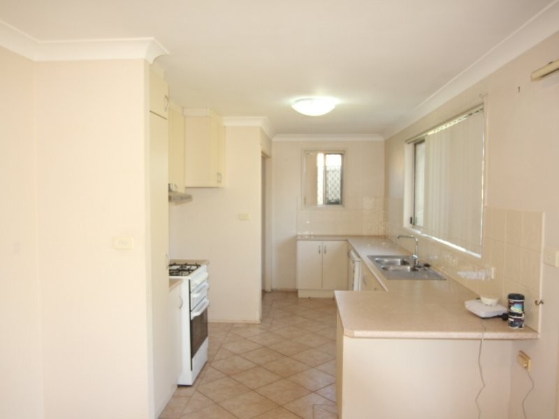 18 Burkhart Place, Minto NSW 2566