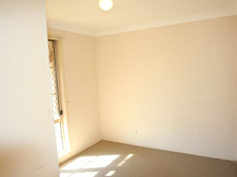 18 Burkhart Place, Minto NSW 2566