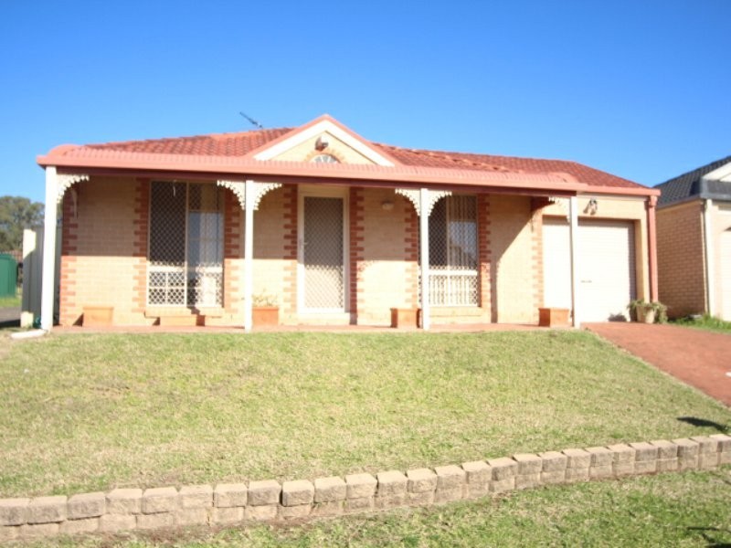 18 Burkhart Place, Minto NSW 2566