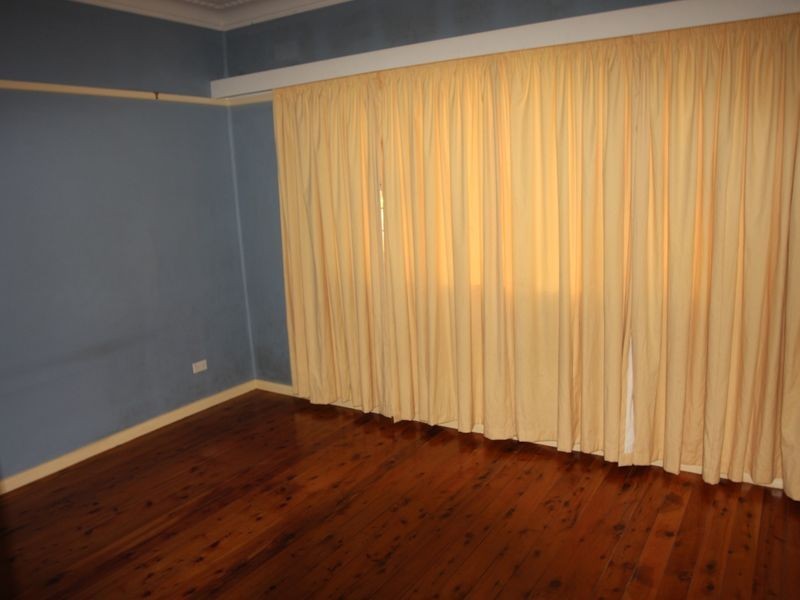 6 Kings Road, Ingleburn NSW 2565