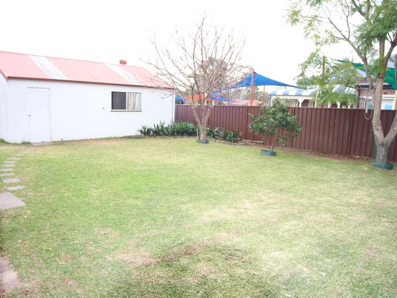 6 Kings Road, Ingleburn NSW 2565