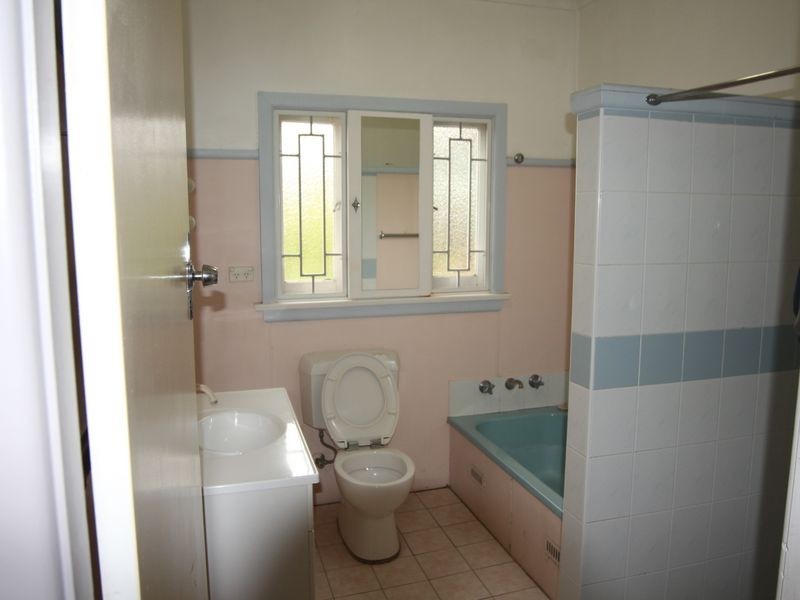 6 Kings Road, Ingleburn NSW 2565