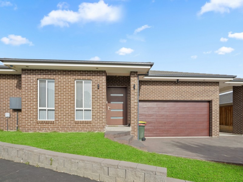 5 Pilot Close, Minto NSW 2566