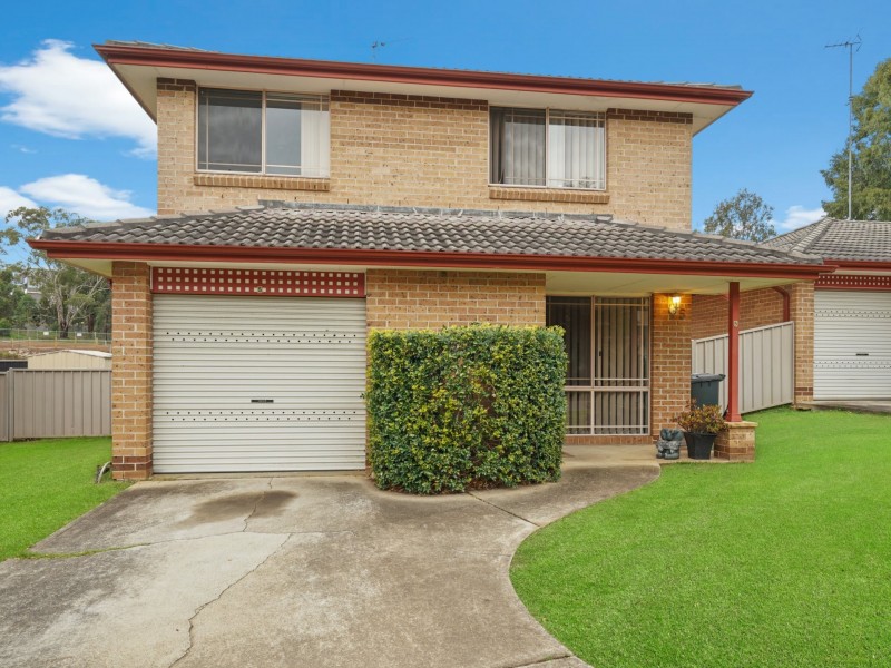 5/4 Westmoreland Road, Minto NSW 2566