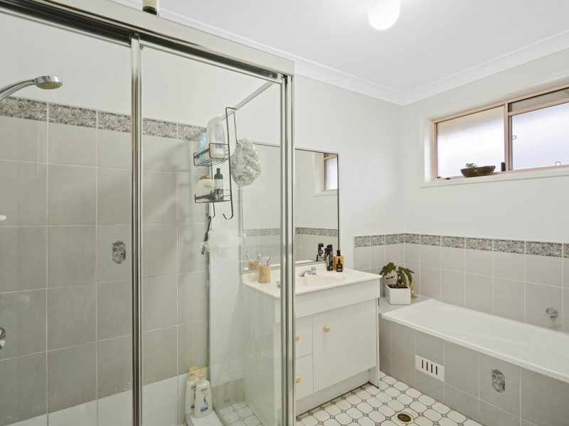 5/4 Westmoreland Road, Minto NSW 2566