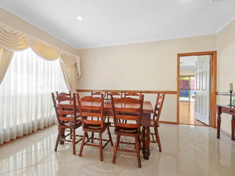 12 Forbes Avenue, Macquarie Links NSW 2565