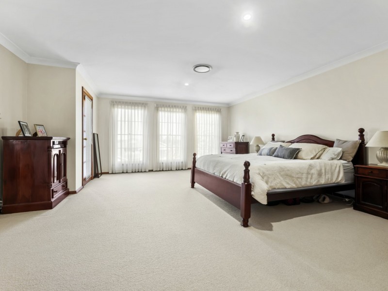 12 Forbes Avenue, Macquarie Links NSW 2565