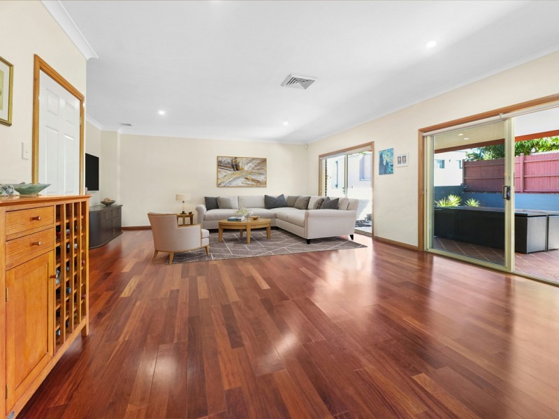 12 Forbes Avenue, Macquarie Links NSW 2565