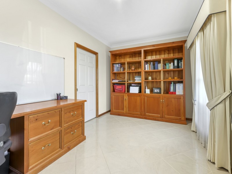 12 Forbes Avenue, Macquarie Links NSW 2565