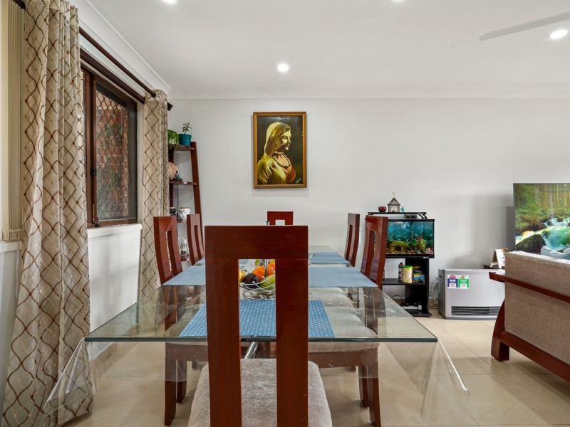 5 Livingstone, Ingleburn NSW 2565