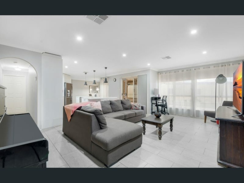 28 Freeman Circuit, Ingleburn NSW 2565