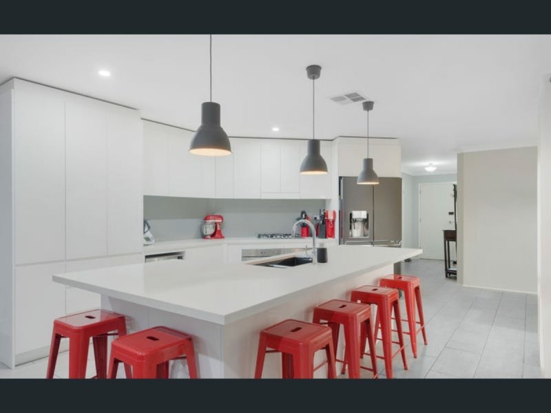 28 Freeman Circuit, Ingleburn NSW 2565