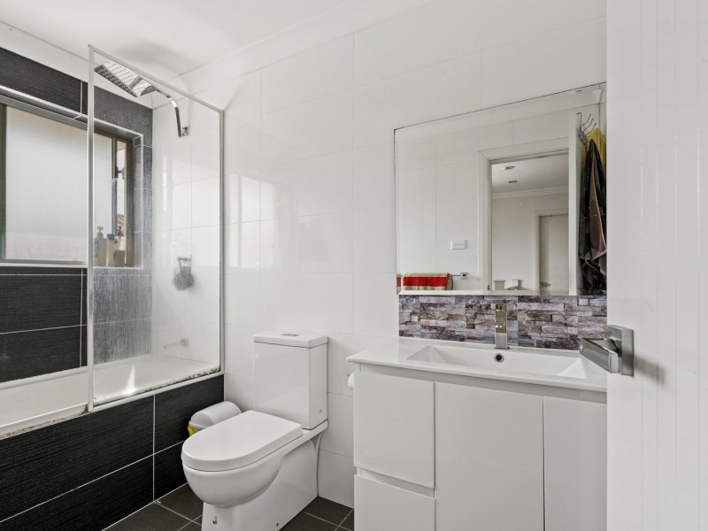 2/149 Elizabeth Drive, Liverpool NSW 2170