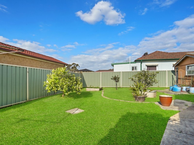 44 Parliament Road, Macquarie Fields NSW 2564