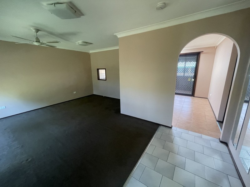 27/29 Waratah Crescent, Macquarie Fields NSW 2564