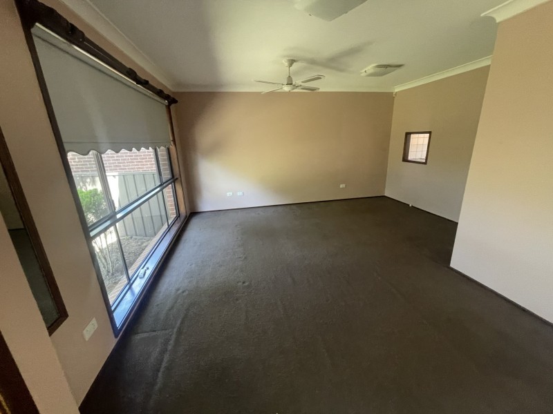 27/29 Waratah Crescent, Macquarie Fields NSW 2564