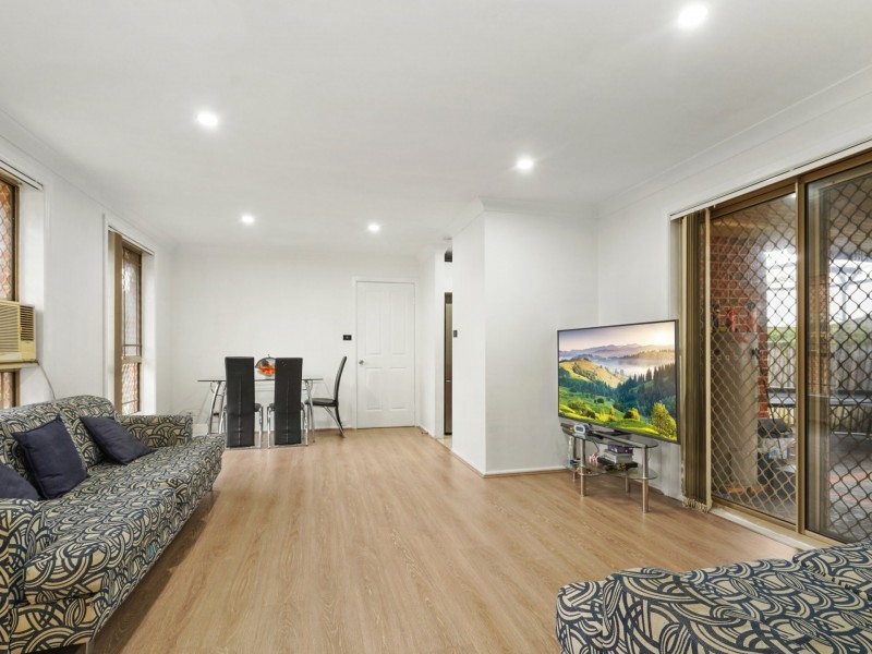 3/13-15 Carnation Avenue, Casula NSW 2170