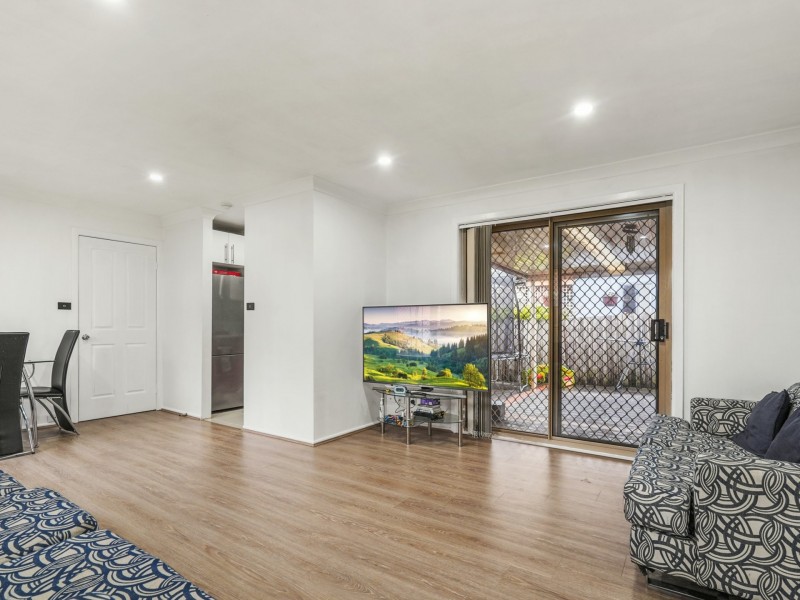 3/13-15 Carnation Avenue, Casula NSW 2170