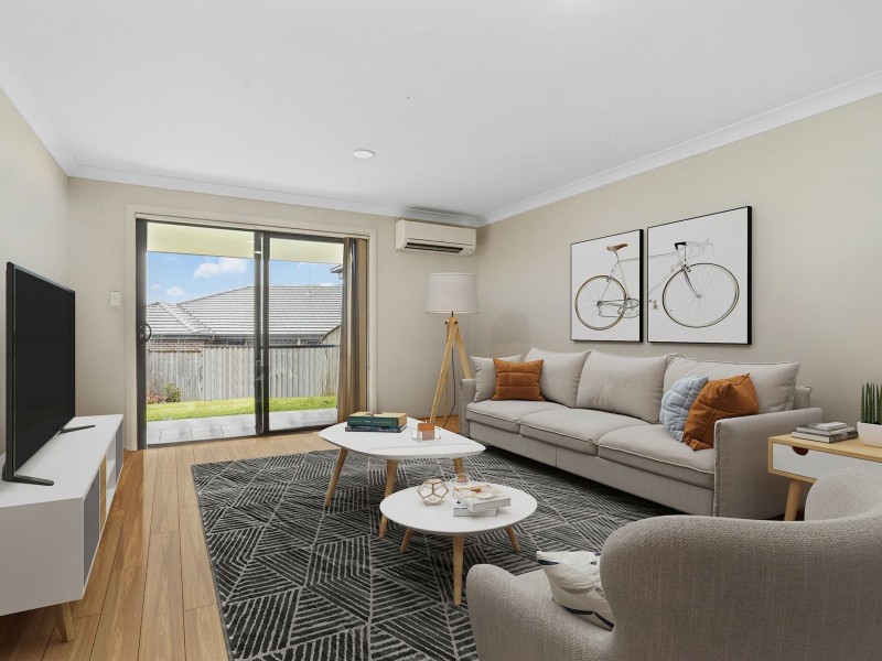 25 Feathertop Ave, Minto NSW 2566