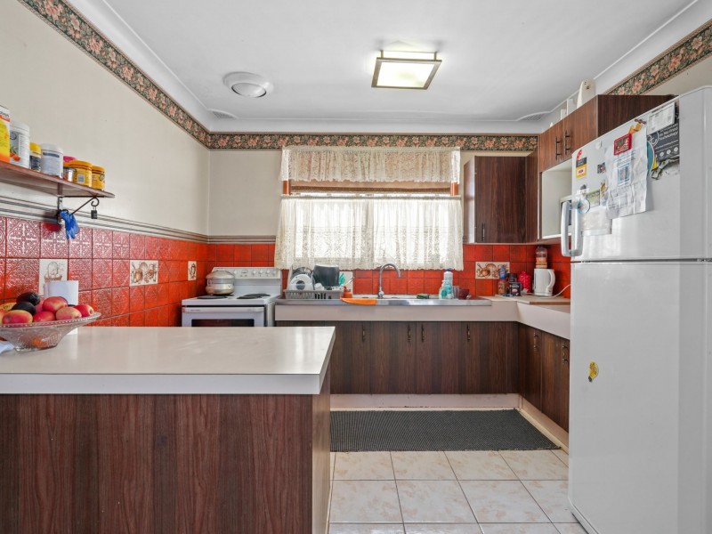 12 Stirling Place, Glenfield NSW 2167