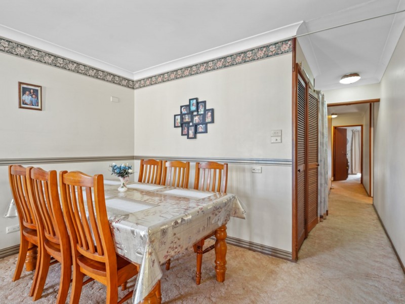 12 Stirling Place, Glenfield NSW 2167