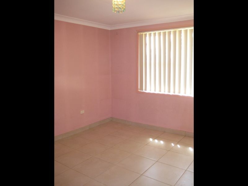 10 Startop Place, Ambarvale NSW 2560