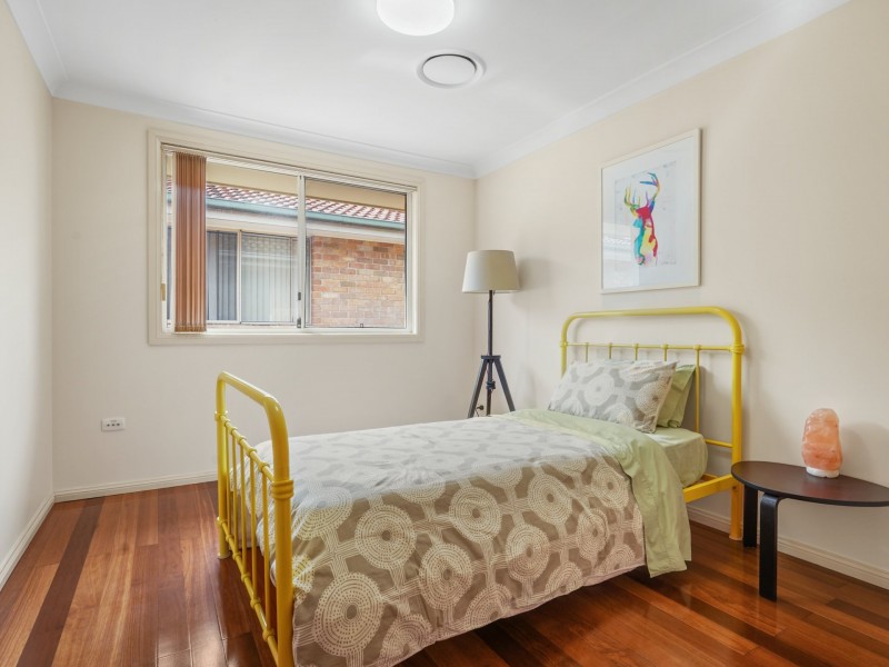 28 Thistle Circuit, Green Valley NSW 2168