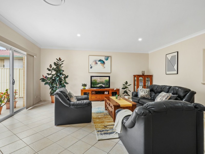 28 Thistle Circuit, Green Valley NSW 2168