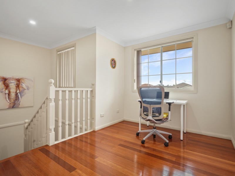 28 Thistle Circuit, Green Valley NSW 2168