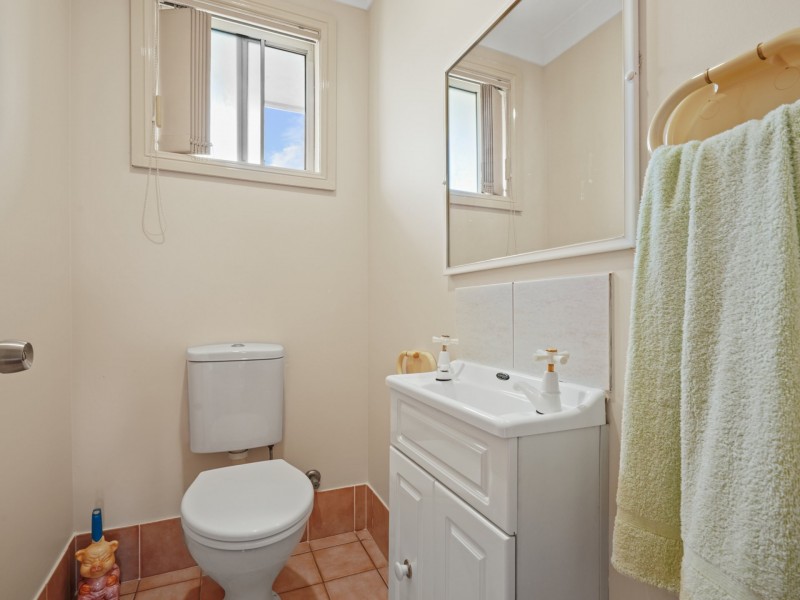 28 Thistle Circuit, Green Valley NSW 2168