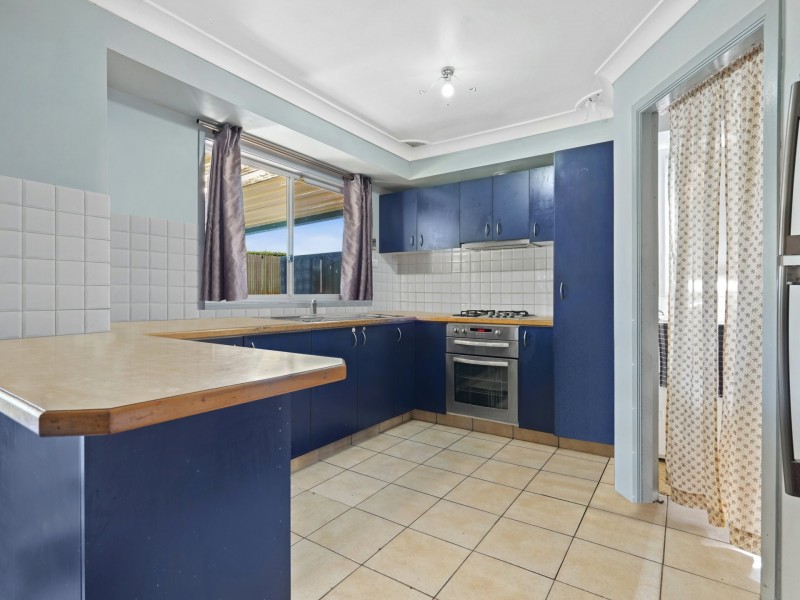 35 Fifth Avenue, Macquarie Fields NSW 2564
