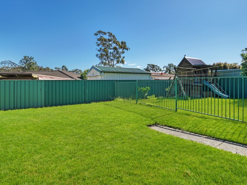 35 Fifth Avenue, Macquarie Fields NSW 2564