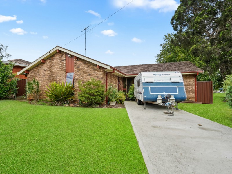 1 Treelands Avenue, Ingleburn NSW 2565
