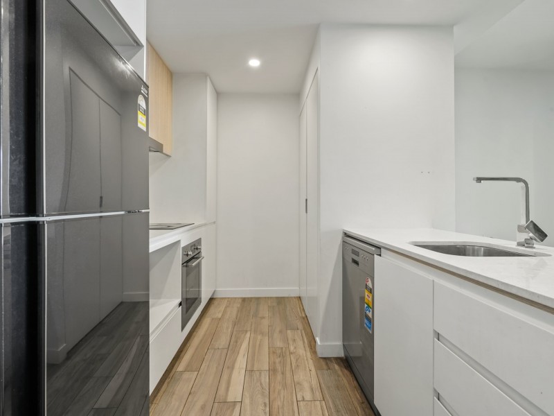 Unit 101 A/5 Mooramba road, Dee Why NSW 2099