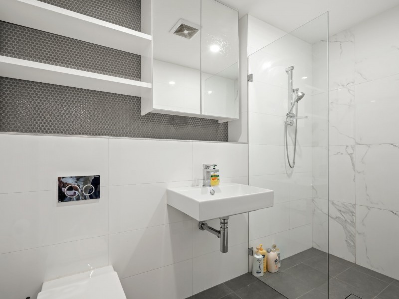 Unit 101 A/5 Mooramba road, Dee Why NSW 2099