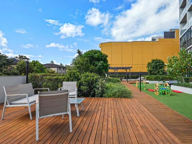 Unit 101 A/5 Mooramba road, Dee Why NSW 2099