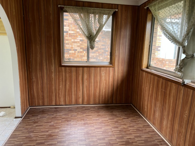 37 Woodlark Place, Glenfield NSW 2167