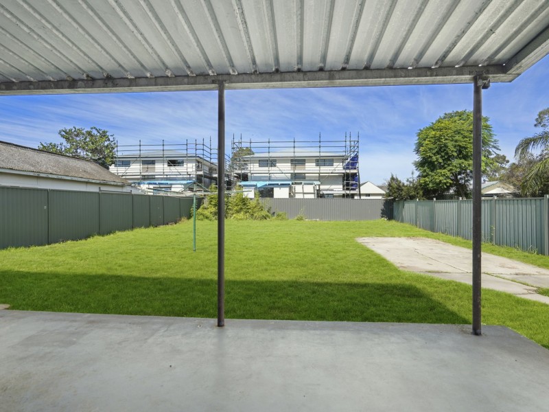 7 Lochee Avenue, Minto NSW 2566