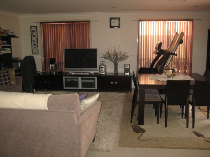 15 Woonona Road, Prestons NSW 2170