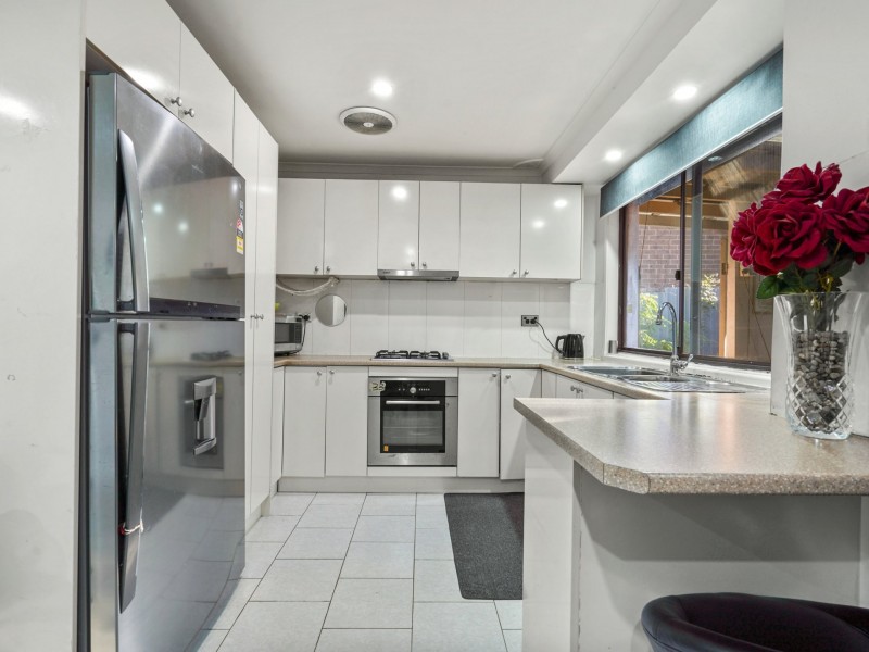 11 Cochrane Street, Minto NSW 2566